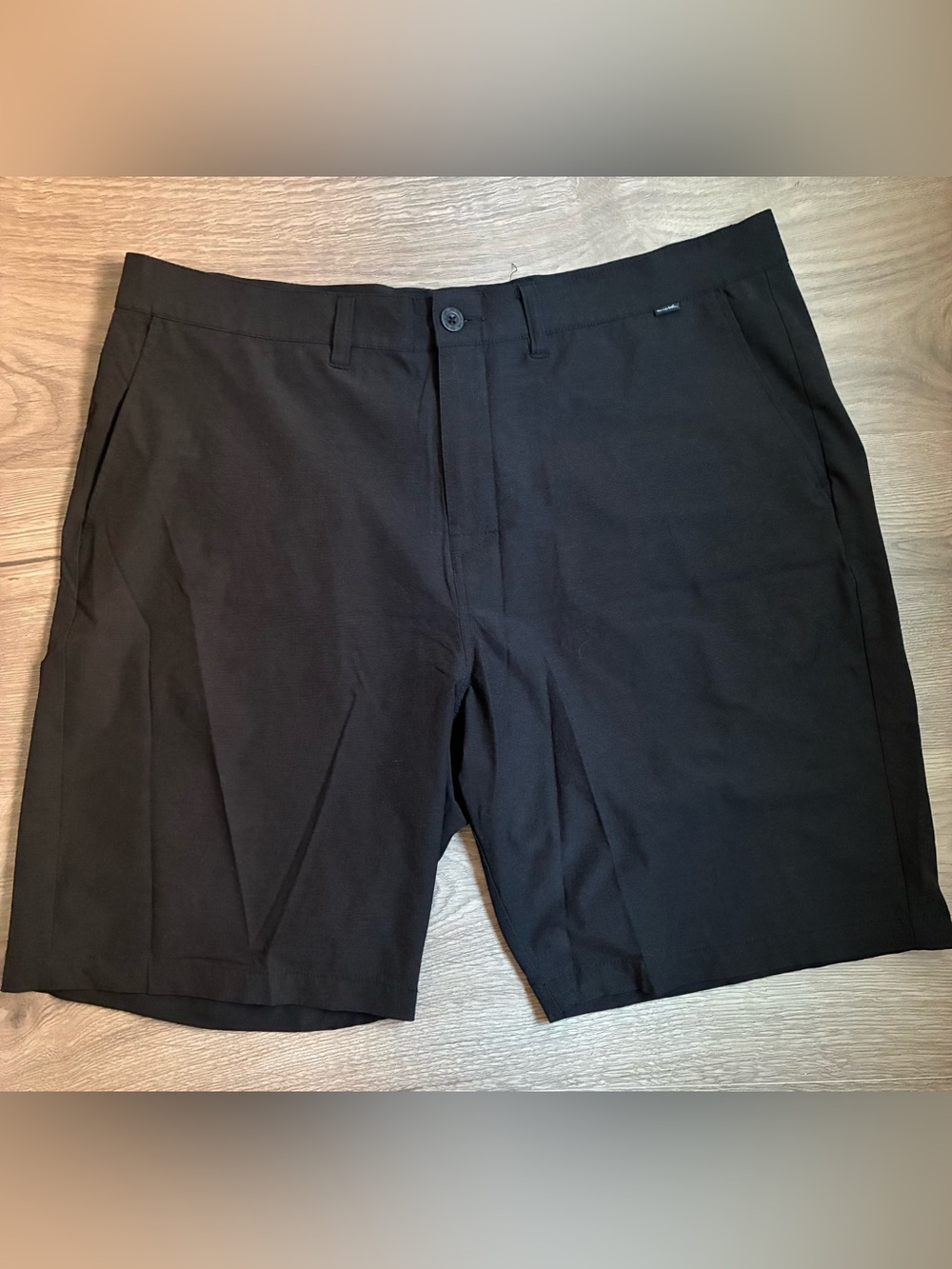 Travis Mathew Shorts Mens Size 40 Black Performance Golf Casual Preppy